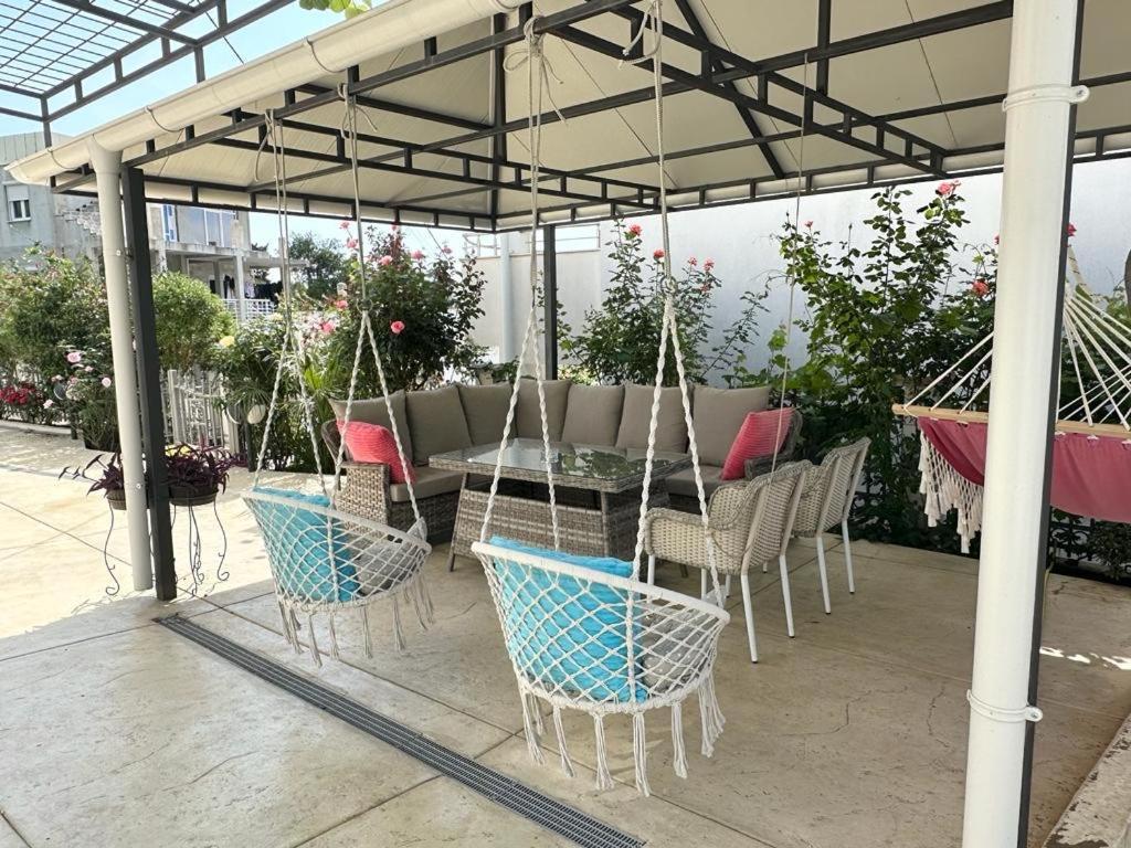 Villa Holiday Apartments Bar Dış mekan fotoğraf