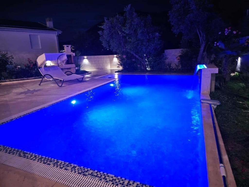 Villa Holiday Apartments Bar Dış mekan fotoğraf