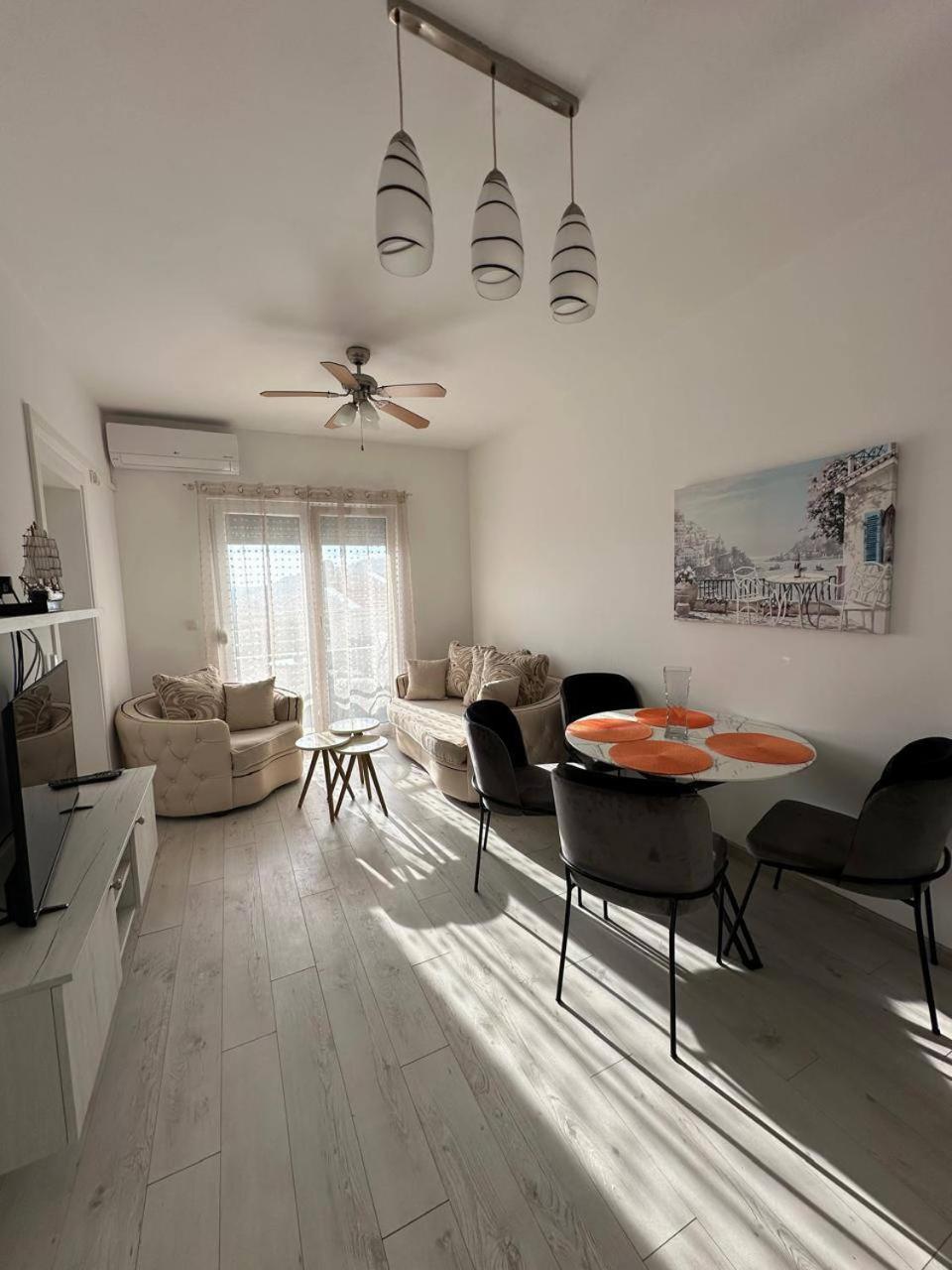 Villa Holiday Apartments Bar Dış mekan fotoğraf